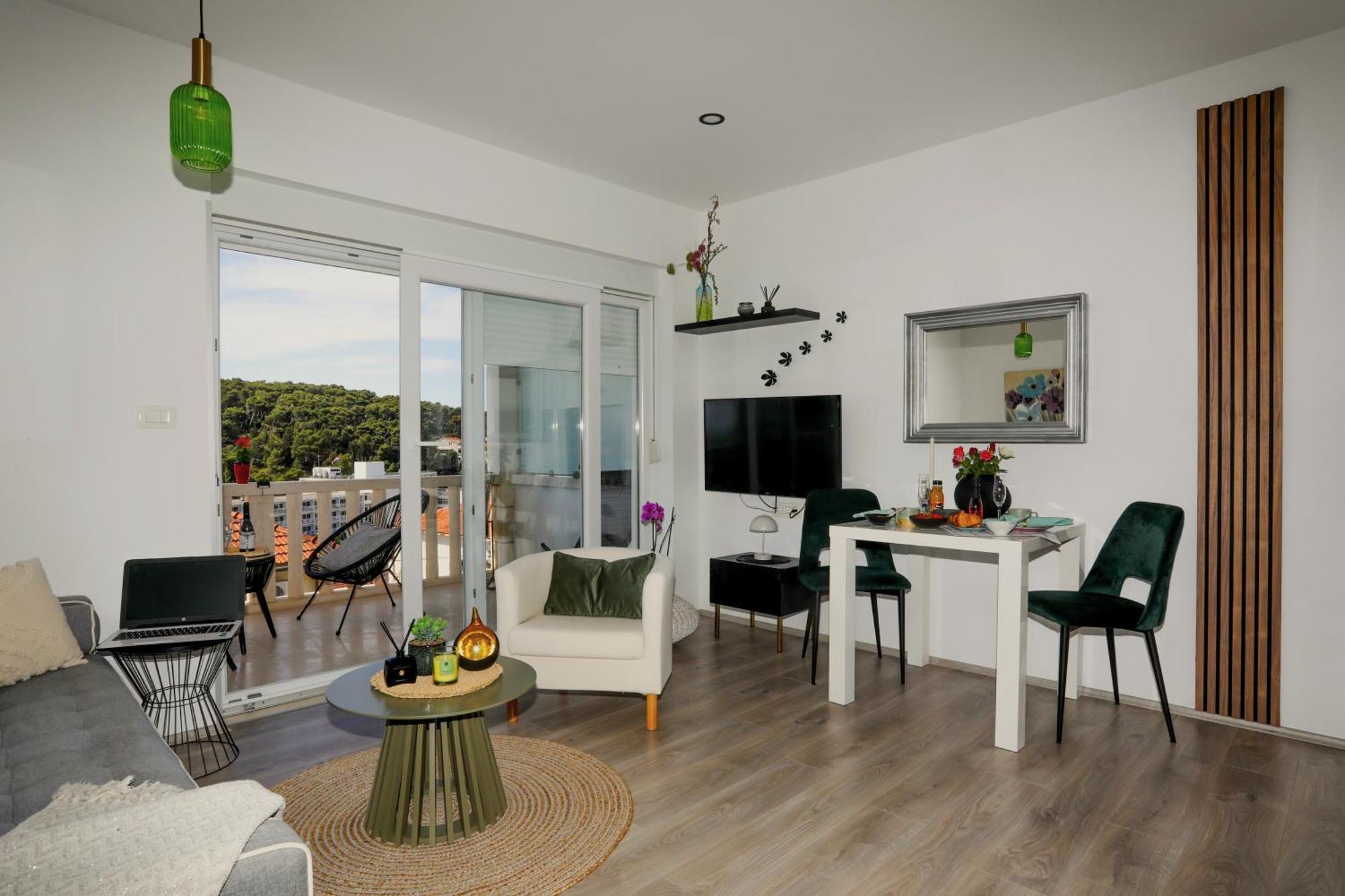 Juric 32 - Boutique Apartments ฮวาร์ ภายนอก รูปภาพ